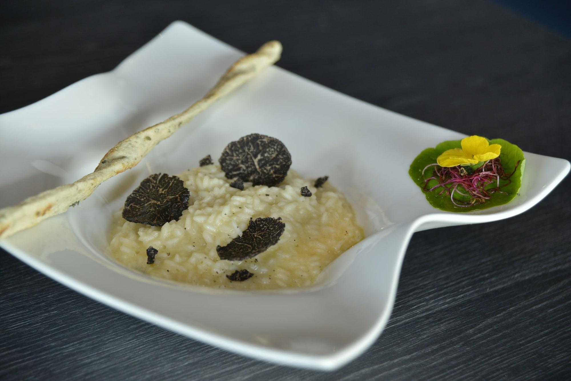 Ily Hotels & Spa La Rosiere Montvalezan ภายนอก รูปภาพ