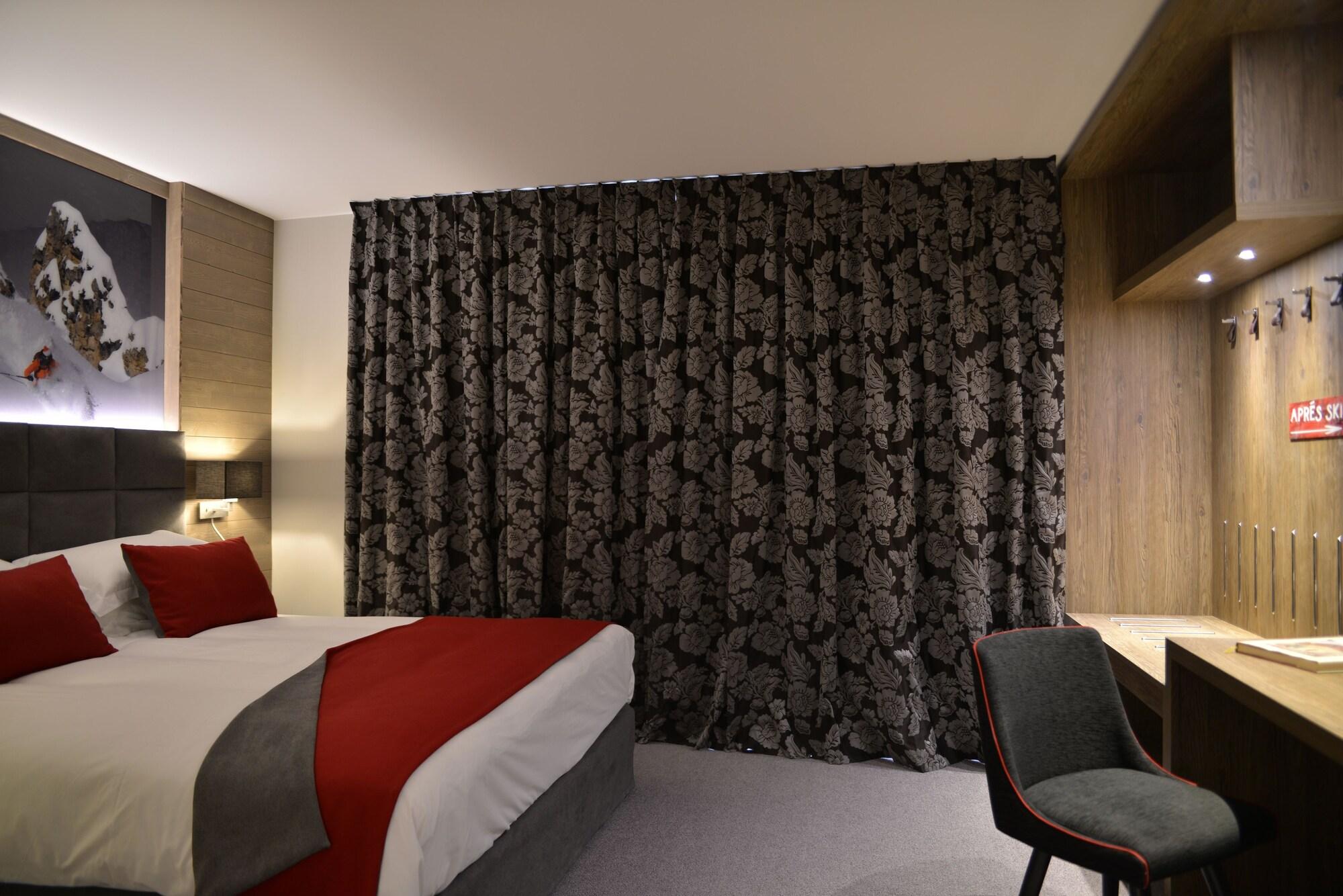 Ily Hotels & Spa La Rosiere Montvalezan ภายนอก รูปภาพ